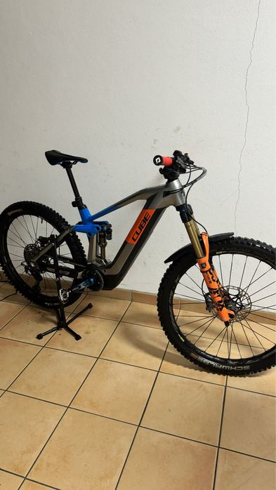 Cube Stereo 160 action team