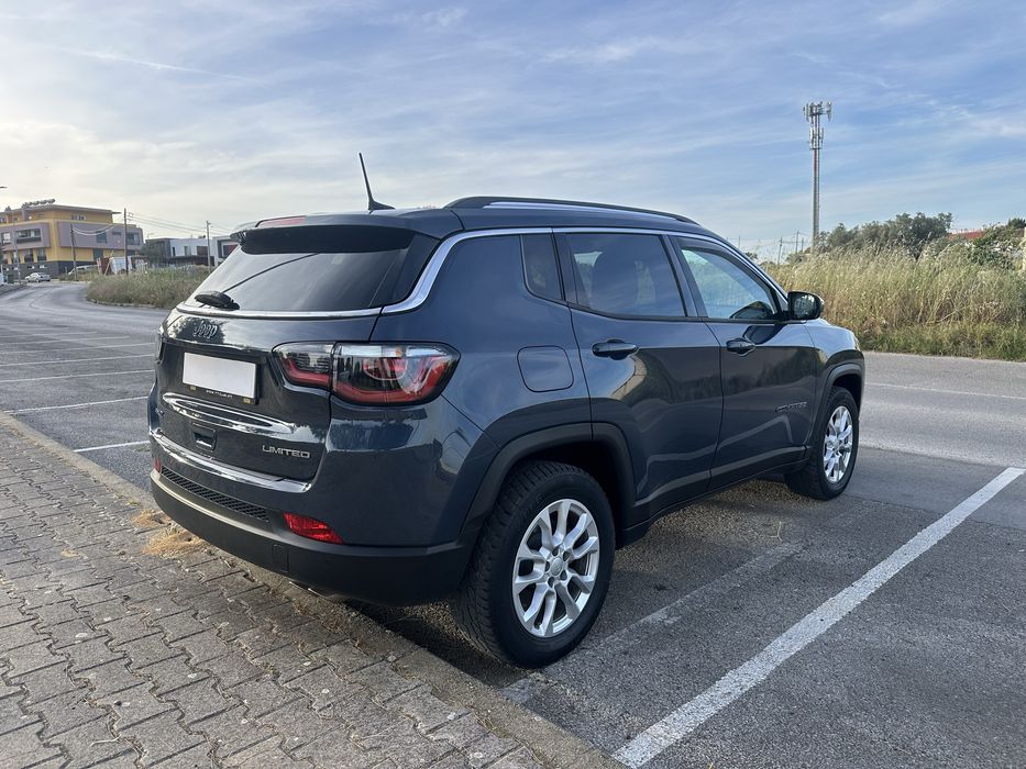 Jeep Compass 1.3 4XE Limited ( 38 mil kms )