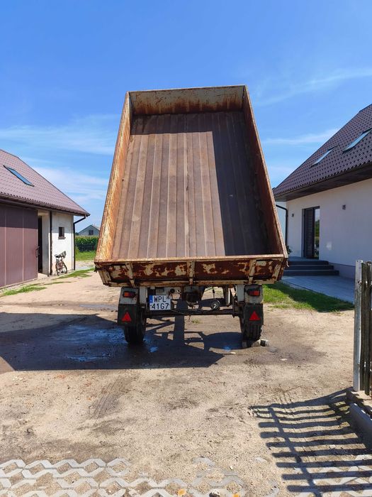 Przyczepa rolnicza wywrotka