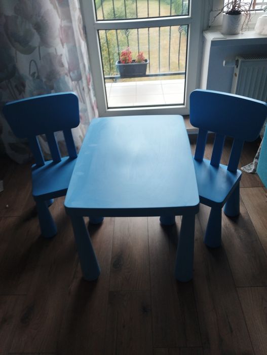 Stolik +2 krzesełka IKEA