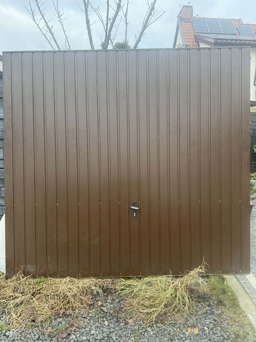 Brama Garażowa - uchylna - Wiśniowski