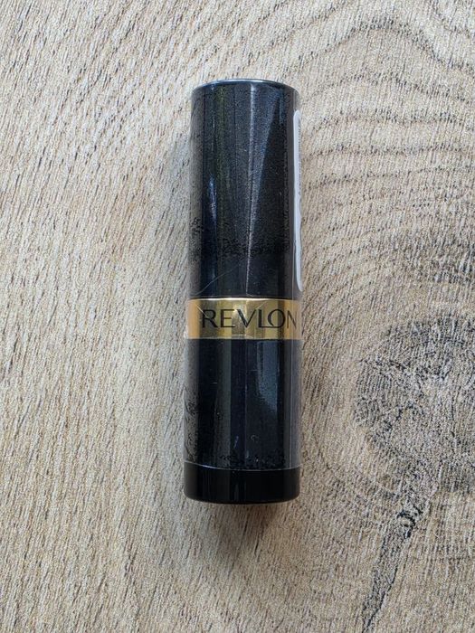 Szminka Revlon 225