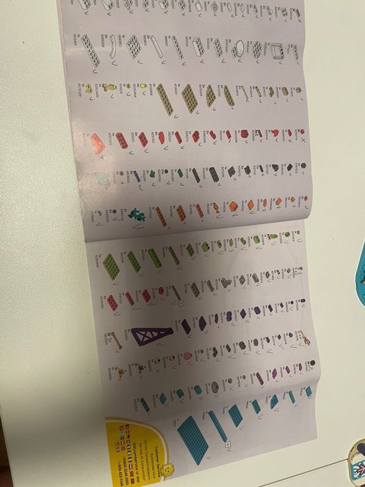 LEGO Friends 41689 Magiczny diabelski młyn i kramik z biletami