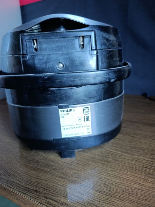 Мультиварка Phillips HD4749