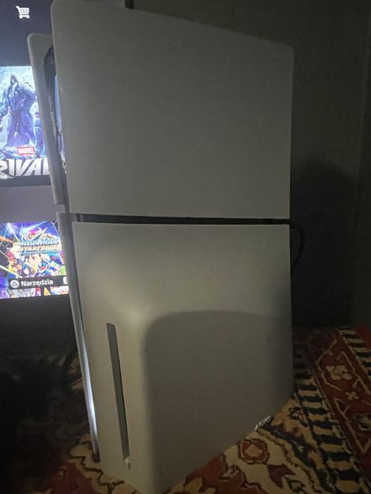 Ps 5 slim z napedem padem i 4 grami 1TB