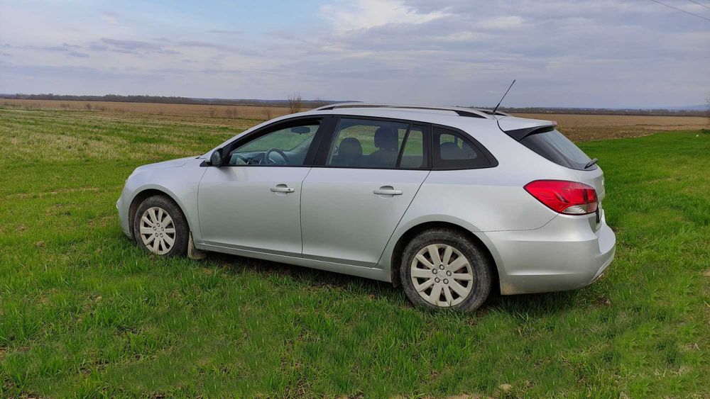 Продам власний Chevrolet Cruze у дуже хорошому стані.