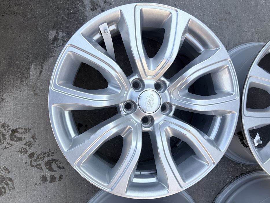 Land Rover Discovery Sport Evoque Felgi Aluminiowe 8jx18 ET45 5x108