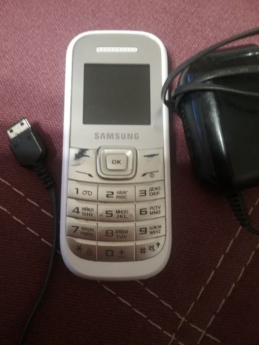 Телефон Samsung E1200