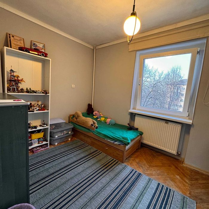 Продаж 4-кімнатної квартири в центрі міста (вул. Бельведерська)