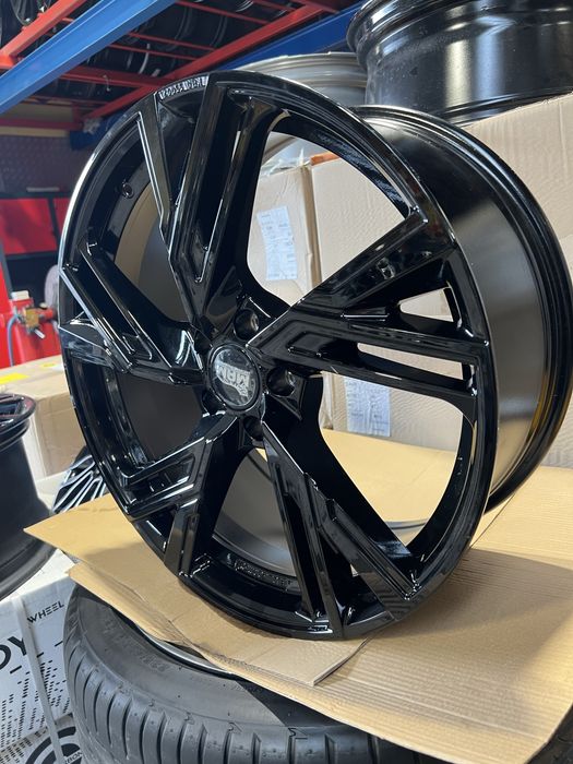 *Komplet alufelg 5x114.3 20”