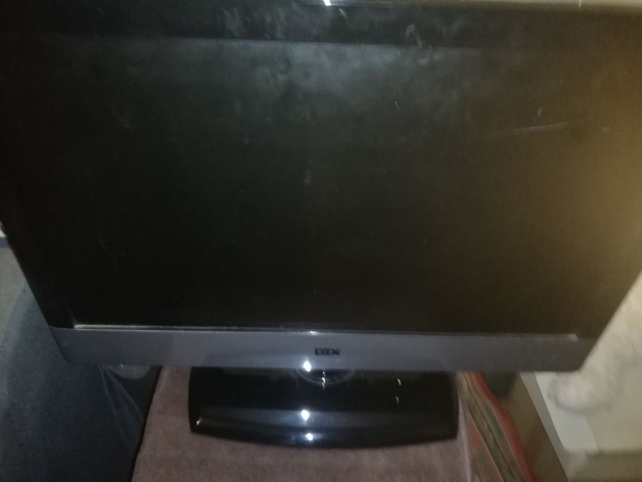 Телевізор Dex 22 дюйма