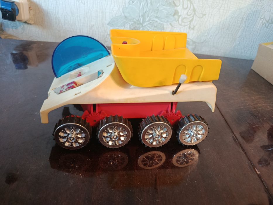 Игрушки из ссср луноход бам