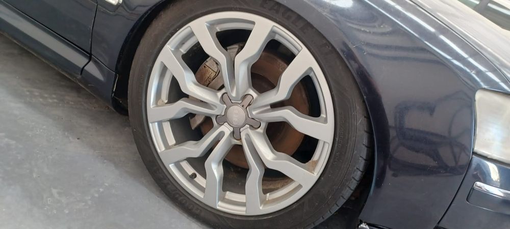Audi A8 para peças