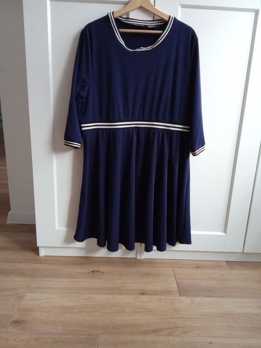 Sukienka sportowa rozmiar 48