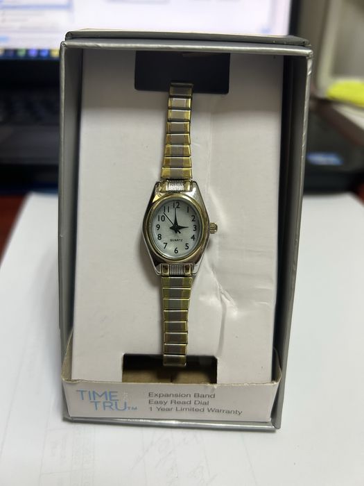 Годинник б у в асортименті