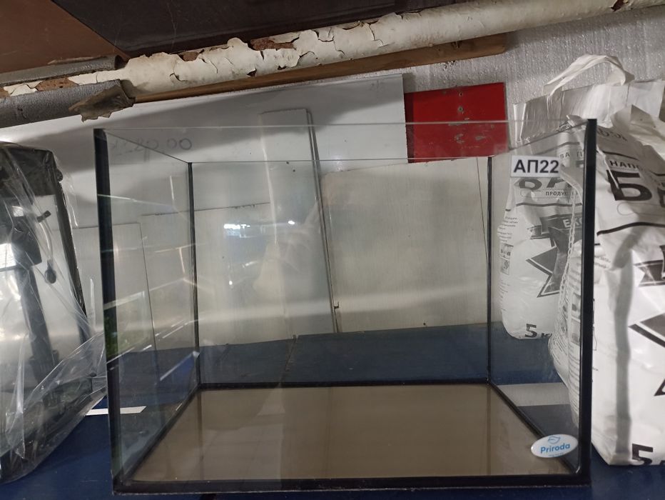 Аквариумы с крышкой 8л,15л 22л,34л,54л, 65л, аквариумные рыбки