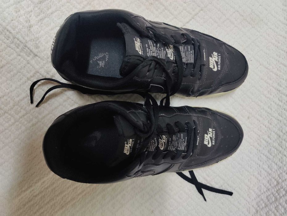 Sapatilhas Nike Air Force 1 tam. 43 em bom estado.