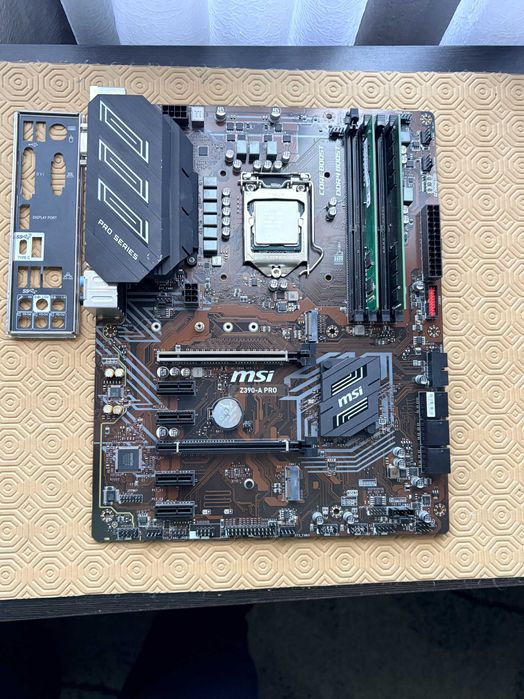 Motherboard + Intel Core i7 Processor Bundle447314144160000000