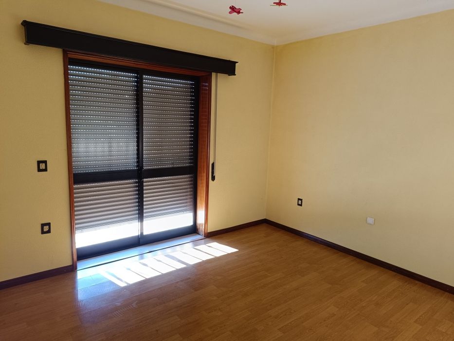 Arrendamento moradia T4