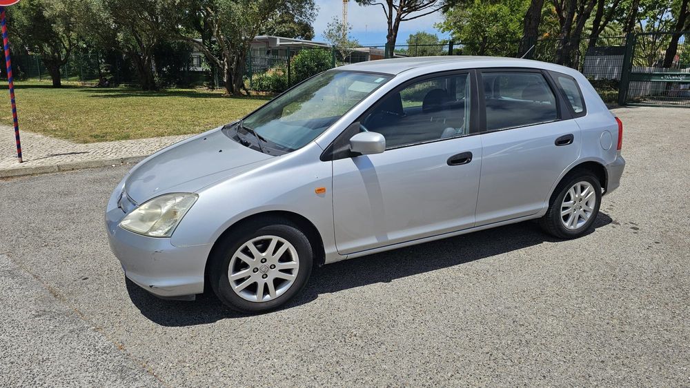 Honda Civic 1.4 poucos kms