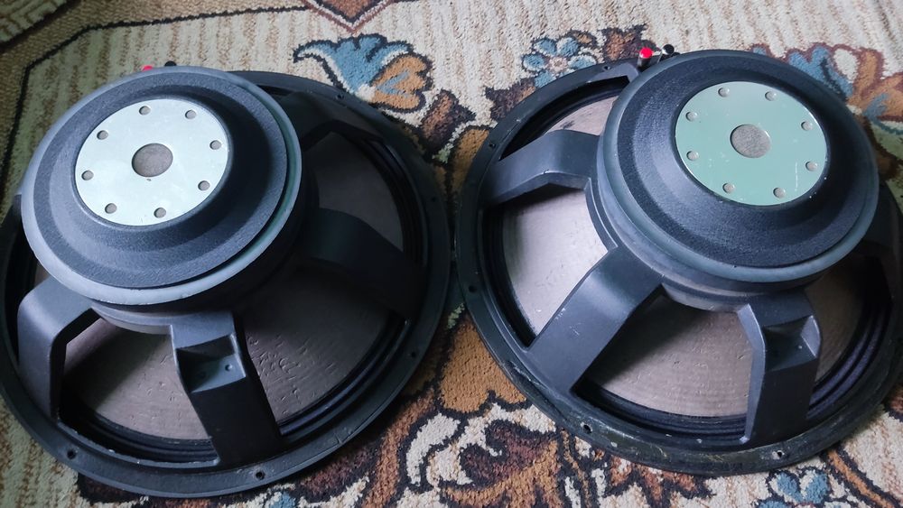 Динаміки 18 дюймів 600вт