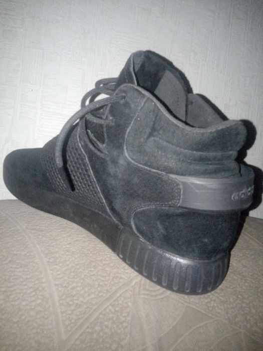 Красовки,, адидас,, замшевые, новые.