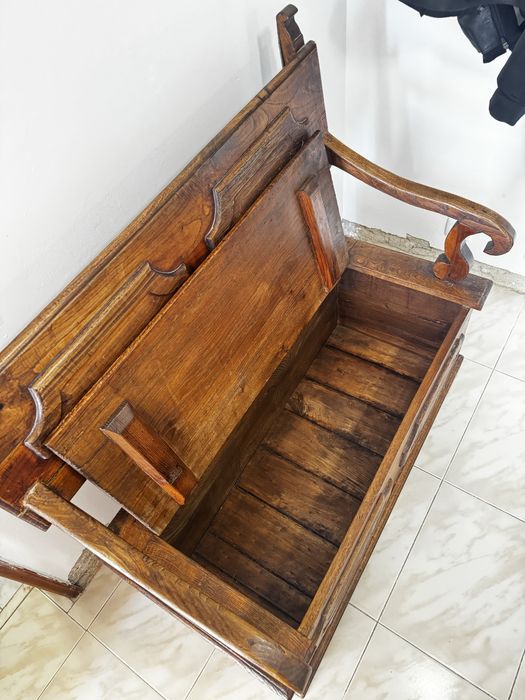 Cadeirão com arrumo