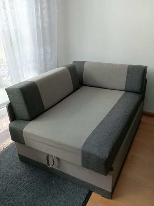 Mały narożnik z funkcją spania