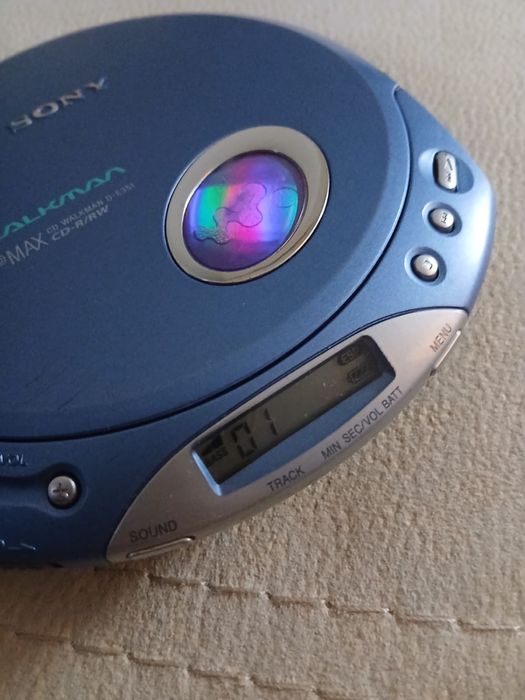 Продам CD плеер Sony walkman