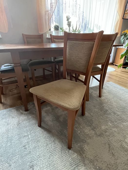 Stół rozkladany+ 6 krzeseł