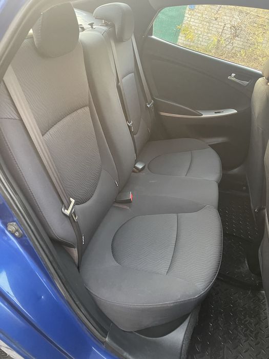 Hyundai accent 2013 год 1.4 бензин автомат