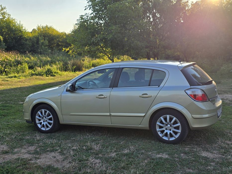 Opel Astra H 2004