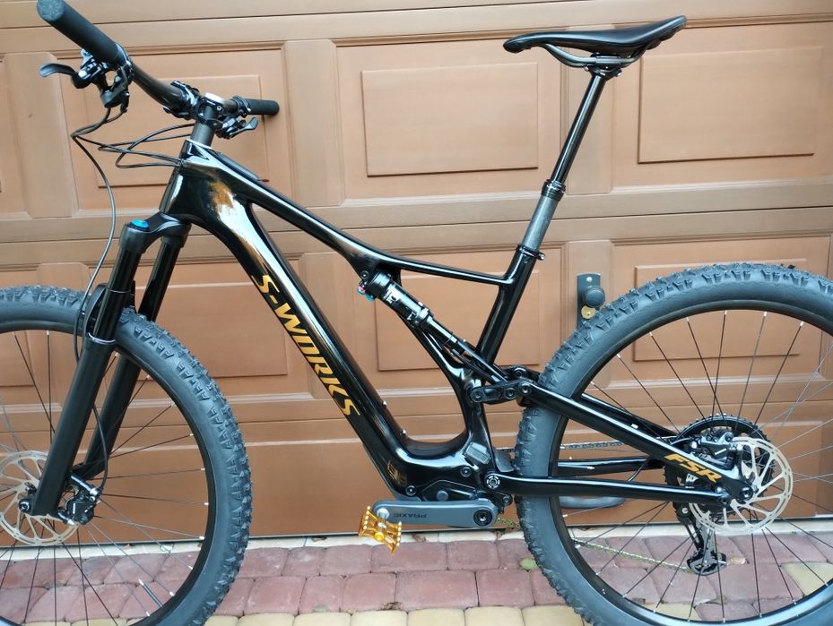 Specialized S-Works Turbo Levo SL 29 Carbon roz: L 15,6kg ! Elektry