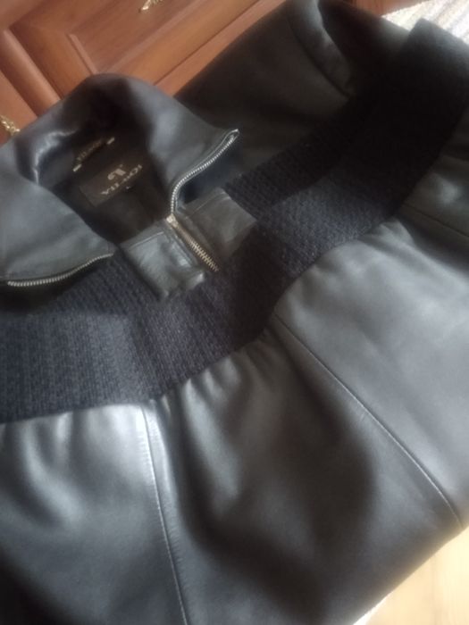 Куртка чоловіча шкіряна.