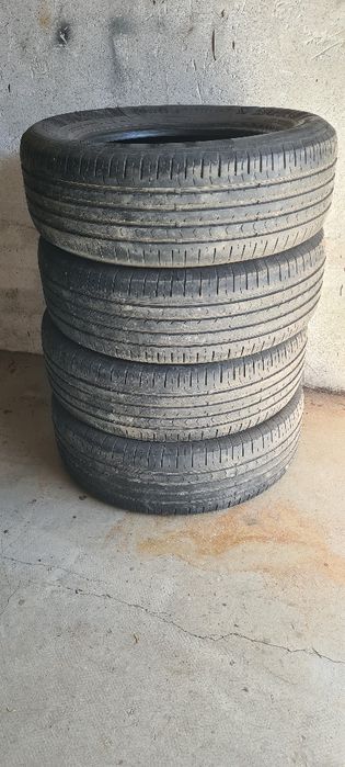 Oddam za darmo komplet opon 235/65/17