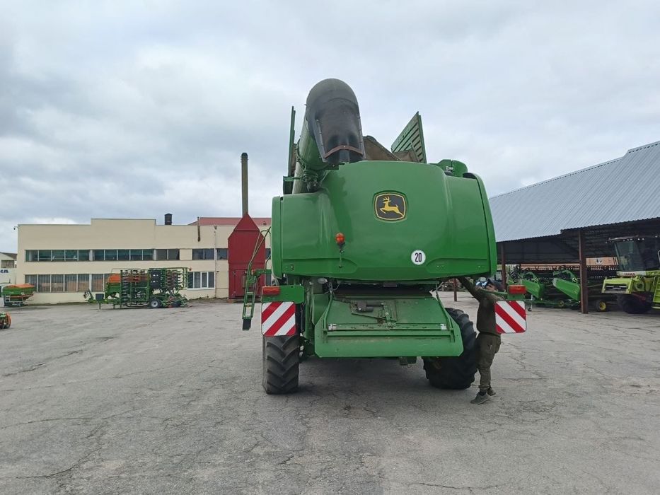 Комбайн John Deere S690i 2011 Продаж