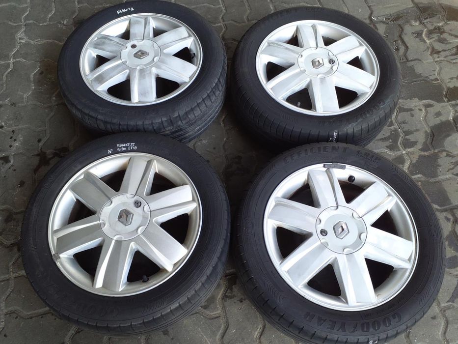 Jantes Renault R16 Com Pneus 205/55 Furação 4X100