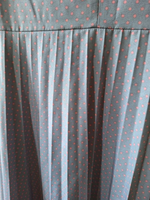 Продам сукню сірого кольору