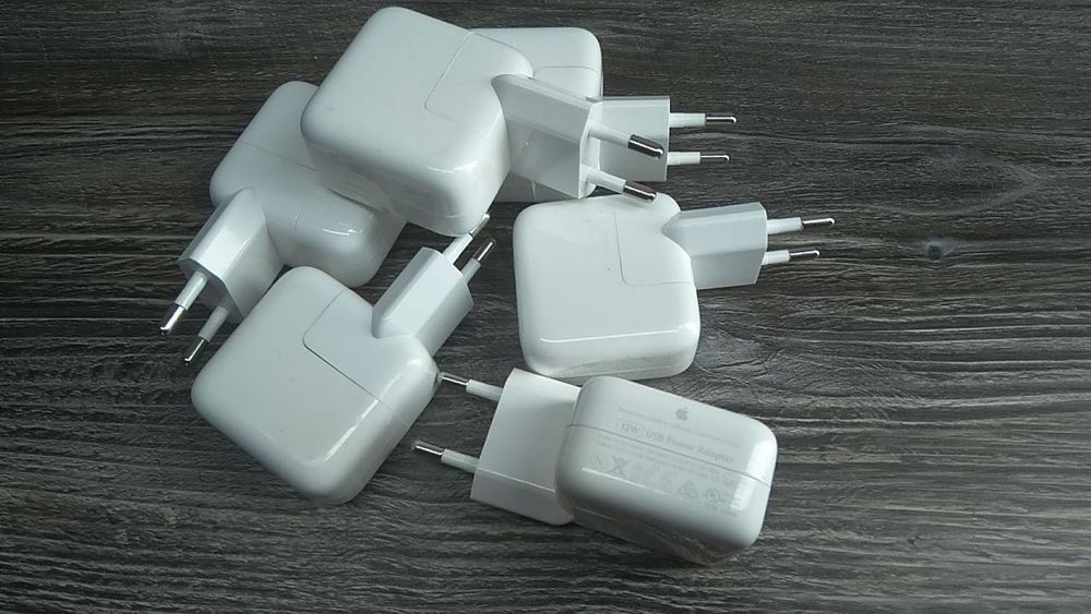 Б/у оригинальный блочек,зарядка, сетевой адаптер с комплекта IPad Air