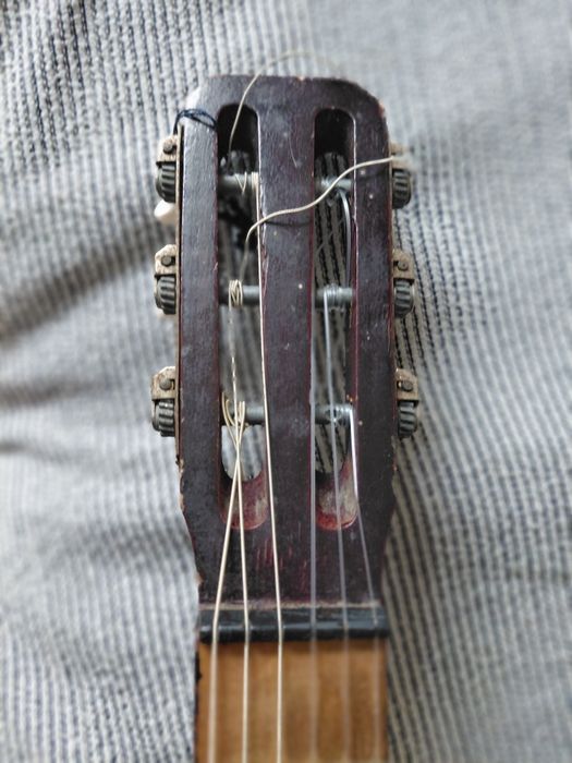 Гітара класична 6 струн продаю з чохлом