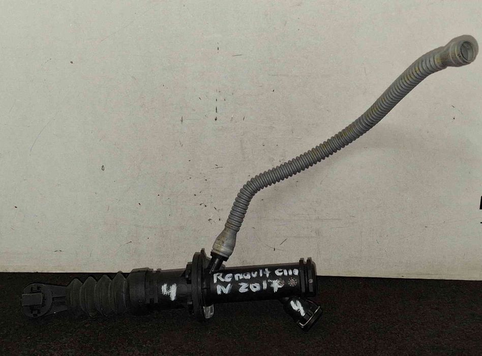 Bomba Principal da Embraiagem 306105773R - RENAULT CLIO IV