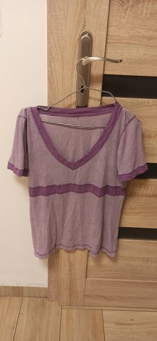 Damska bluzka w paski na krótki rękaw