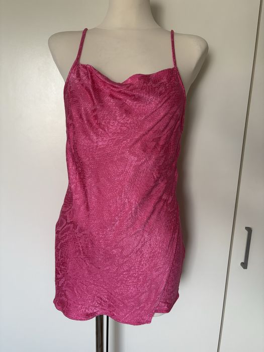 Sukienka różowa zara róż satynowa śliska 36 s