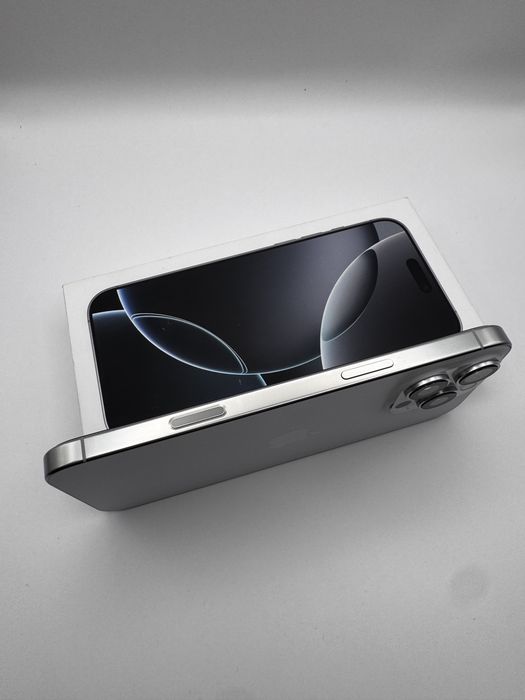 iPhone 16 Pro Max 512GB White Titanium