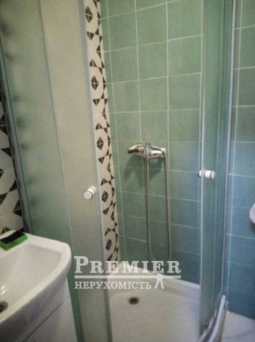 Продам 1 ком квартиру рядом с парком Шевченко.