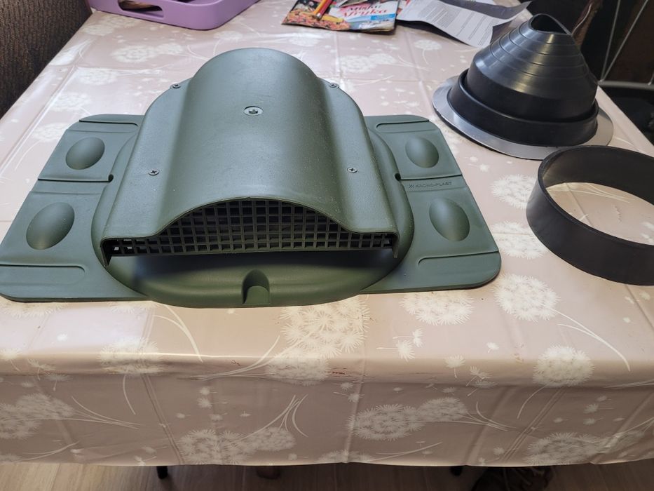 Wywietrznik połaciowy uniwersalny