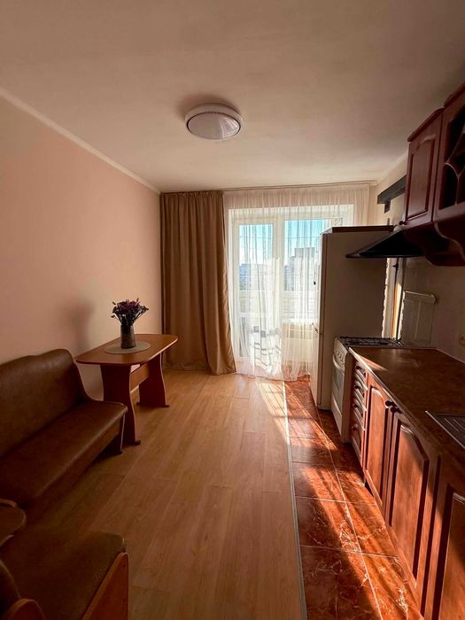 продаж 1км квартири великої площі