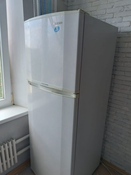 Холодильник Samsung 160см No frost