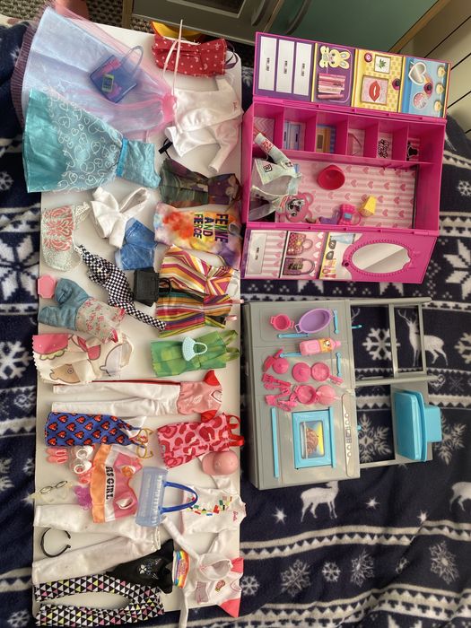 Duzy drewniany domek dla lalek