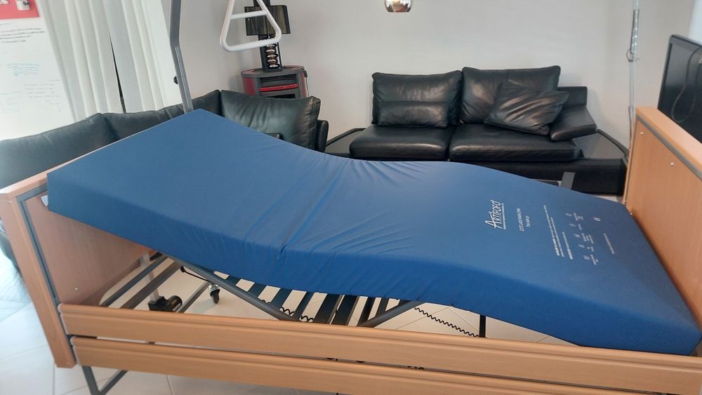 Cama hospitalar electrica